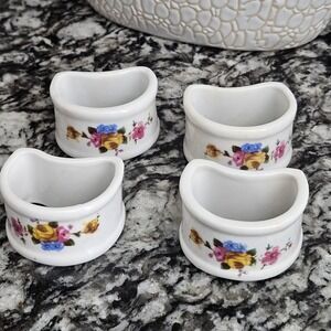 Vintage 4 Piece Porcelain Napkin Ring Set Floral Rose Flowers‎ Pattern Tableware
